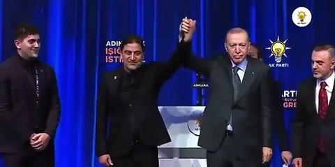 AK Parti kongresinde ilginç an: Erdoğan kürsüde itince...