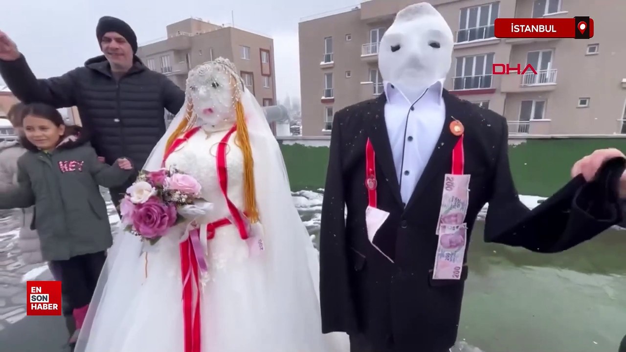 Kardan gelin ve damatla düğün yapıp eğlendiler