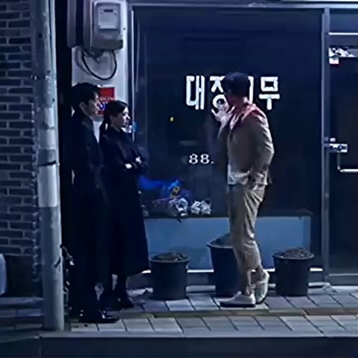 his expression 😅😅 _ abyss kdrama _ #shorts #kdrama #abyss #ahnhyoseop #parkboyoung