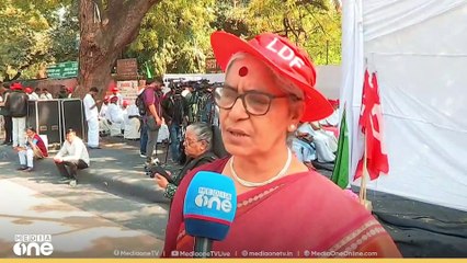 'വയനാട്ടിലെ ദുരന്ത ബാധിതർക്ക് വേണ്ടി പ്രിയങ്ക ഗാന്ധി എംപി എന്ത് ചെയ്തു?'- സിപിഐ നേതാവ് ആനി രാജ