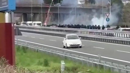 Scontri tra tifosi della Lucchese e del Perugia in A12