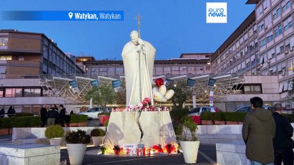 Papież wciąż w stanie krytycznym: ma wczesne oznaki niewydolności nerek