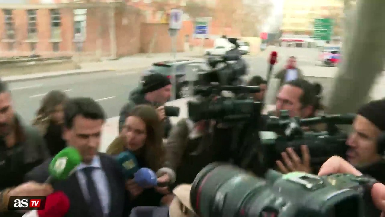 La pareja de Ayuso se niega a declarar a petición de sus abogados por vulneración de derechos