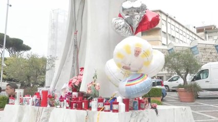 El Papa pasa "la noche bien": "Ha dormido y está descansando"