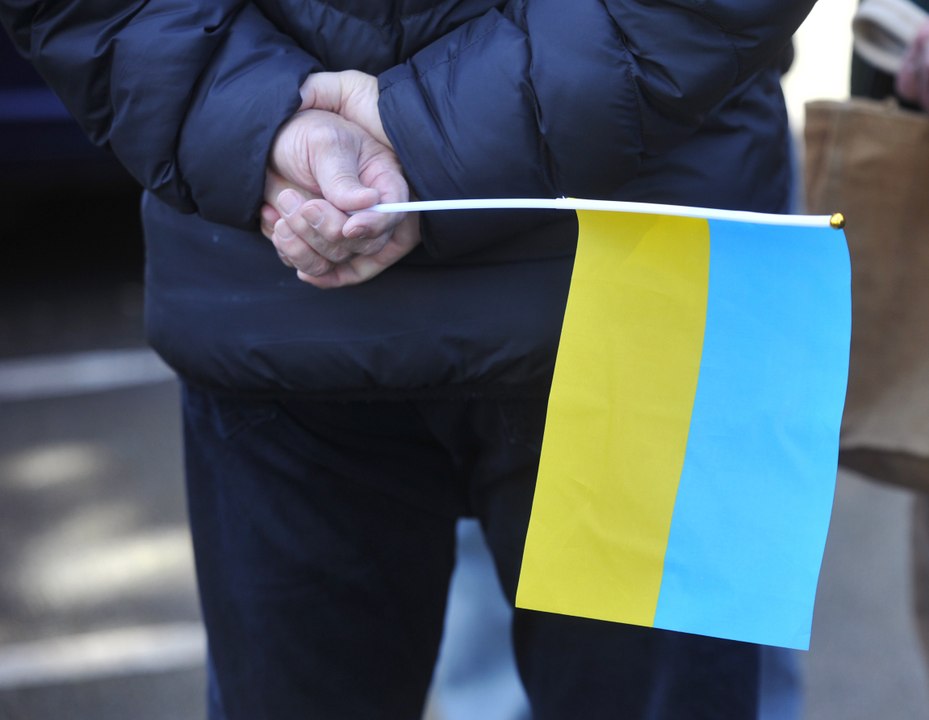 Dawlish commemorates the third anniversary of the war in Ukraine