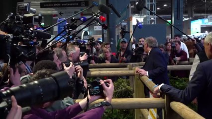 Salon de l'agriculture : "Tous les problèmes ne sont pas résolus", reconnaît François Bayrou