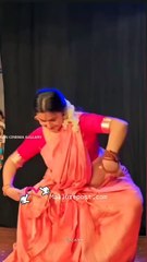 Mokksha hot navel dance open navel #bollywoodbeauty_#bollywoodsongs_#keralaactress_#fashion_#model_#instafashion_#bollywood_#tamilactress