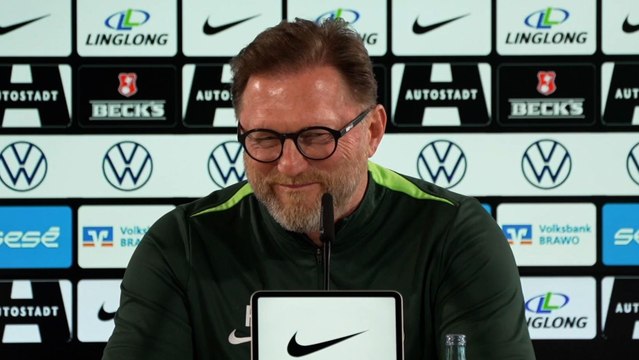 Was für eine Frage : Reporter bringt Hasenhüttl zum Lachen