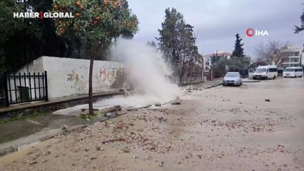 İsale hattı patladı, mezarlık sular içinde kaldı