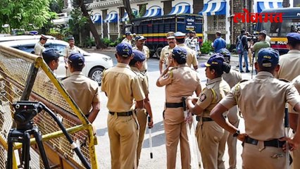 इथे, इथे, खाली बसायचं, हजर झालेला गजा मारणे  जमिनीवर; पाहा काय झालं