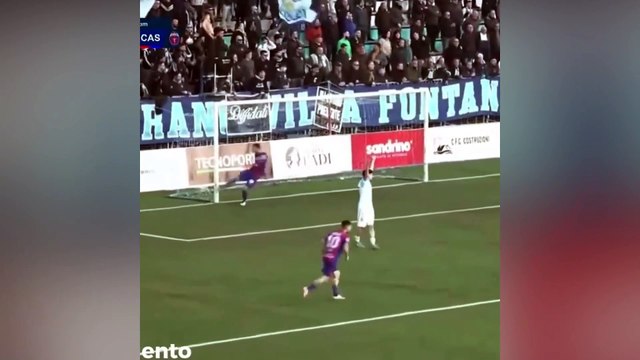 Virtus Francavilla-Casarano, il gol del pareggio arriva con... un pallonetto di tacco al volo!