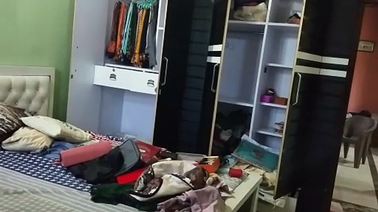 चोरों ने स्प्रे से जर्मन शेफर्ड डॉग को किया बेहोश,फिर ​सूने घर से ताला तोड़ लेगए नकदी-गहने