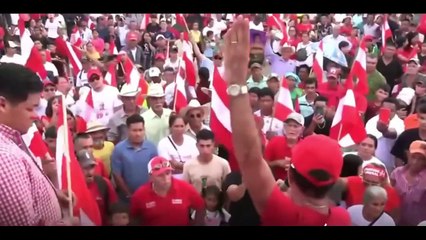 Salvador Nasralla vuelve a arrodillarse para exigir control biométrico en elecciones