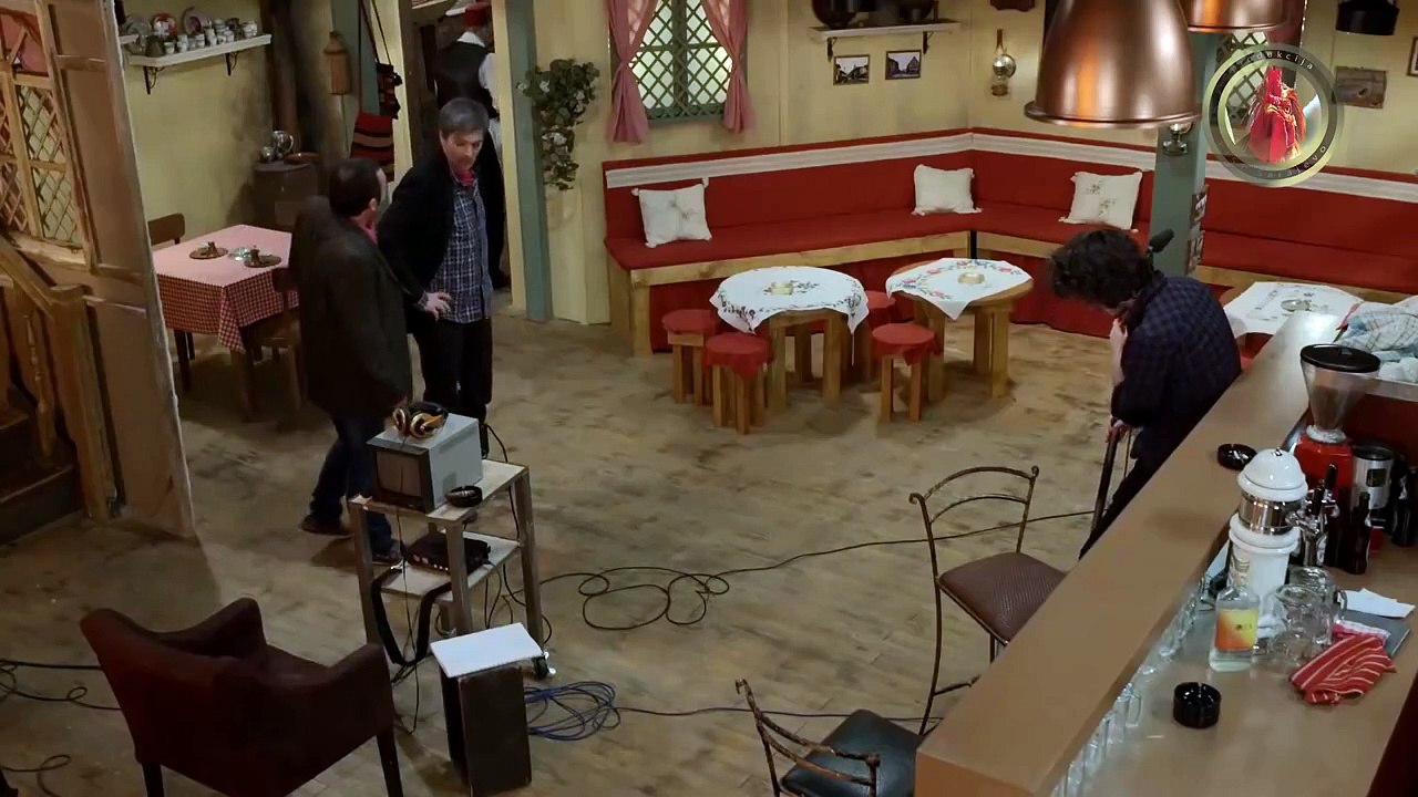 Lud Zbunjen Normalan (222 Epizoda) S9.E6 ∙ Po kamenju hercegovskom