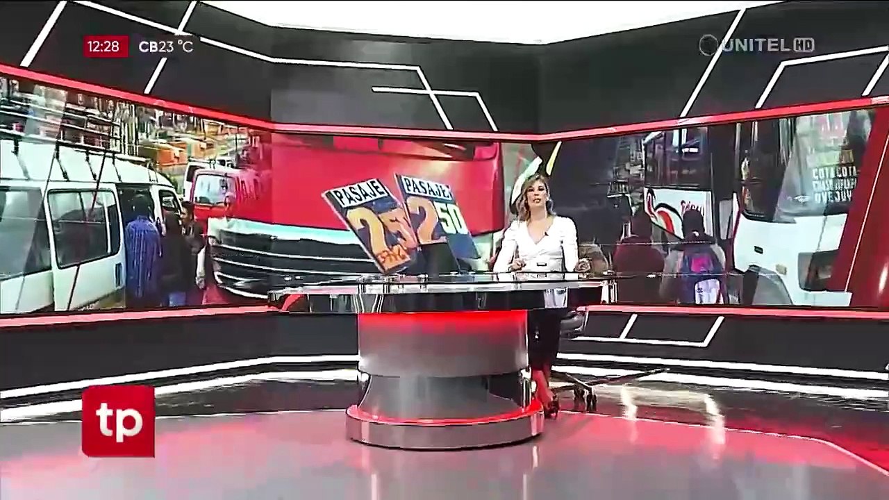 Violenta protesta de choferes marca primeras horas del conflicto por los pasajes en La Paz