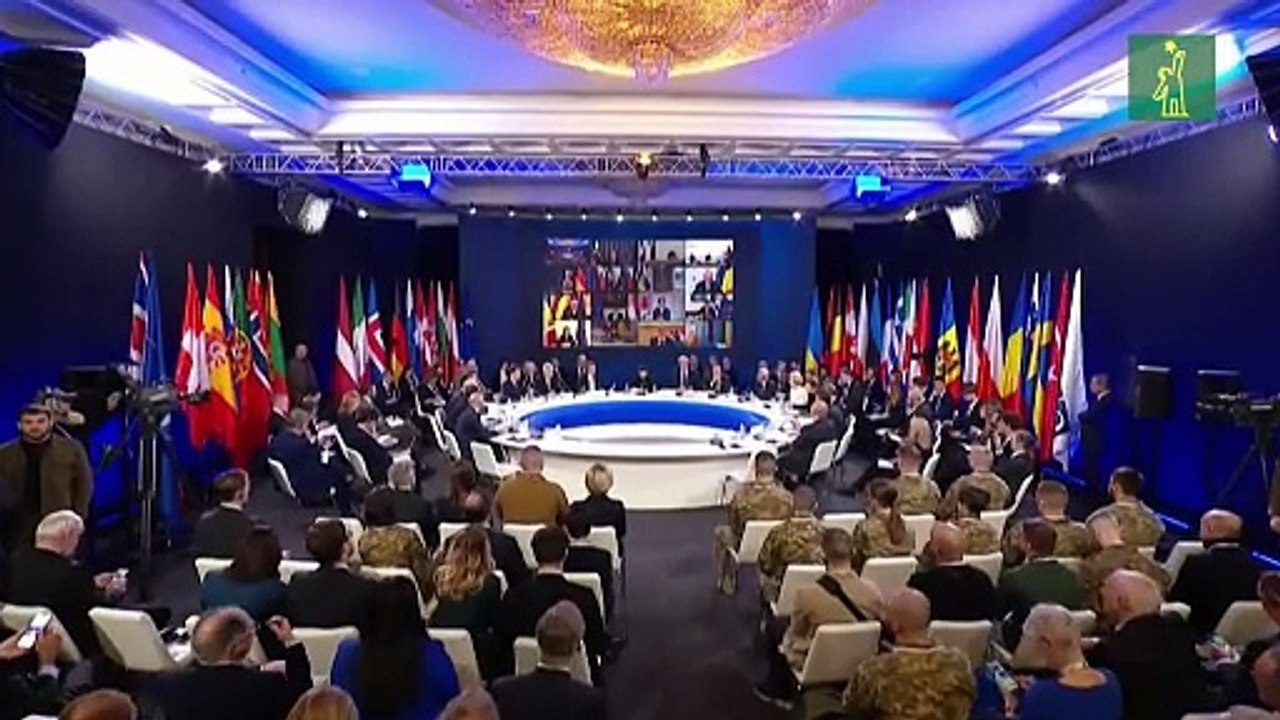 Zelenski pide la paz para "este año" en el tercer aniversario de la invasión rusa