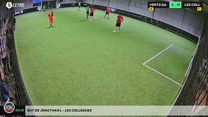 But de Jonathan L - Les Collegues