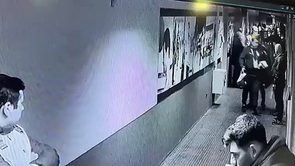 Jose Mourinho, hakem Vincic'in soyunma odasına girdi