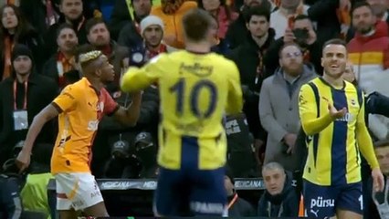 Bengalas, partido parado… !y Oshimen encarándose con el cuerpo técnico de Mou¡