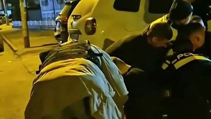 Versiunea bărbatului încătușat după un conflict provocat de tamponarea unei mașini într-o parcare din Piatra-Neamț