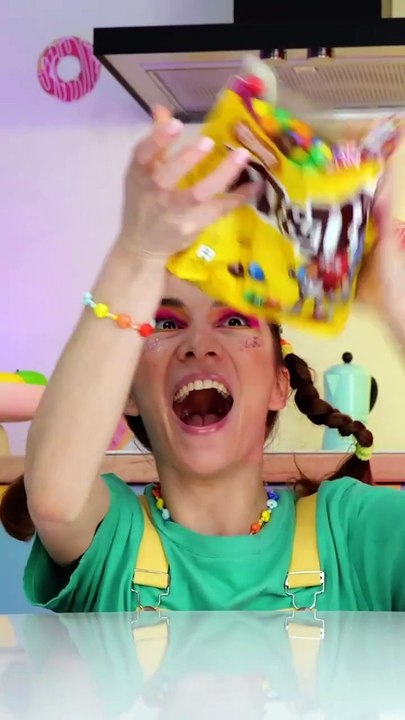 This Vending Machine Toy Will Be A Cool Candy Dispenser! 🍬🛒 #asmr #toys #fun