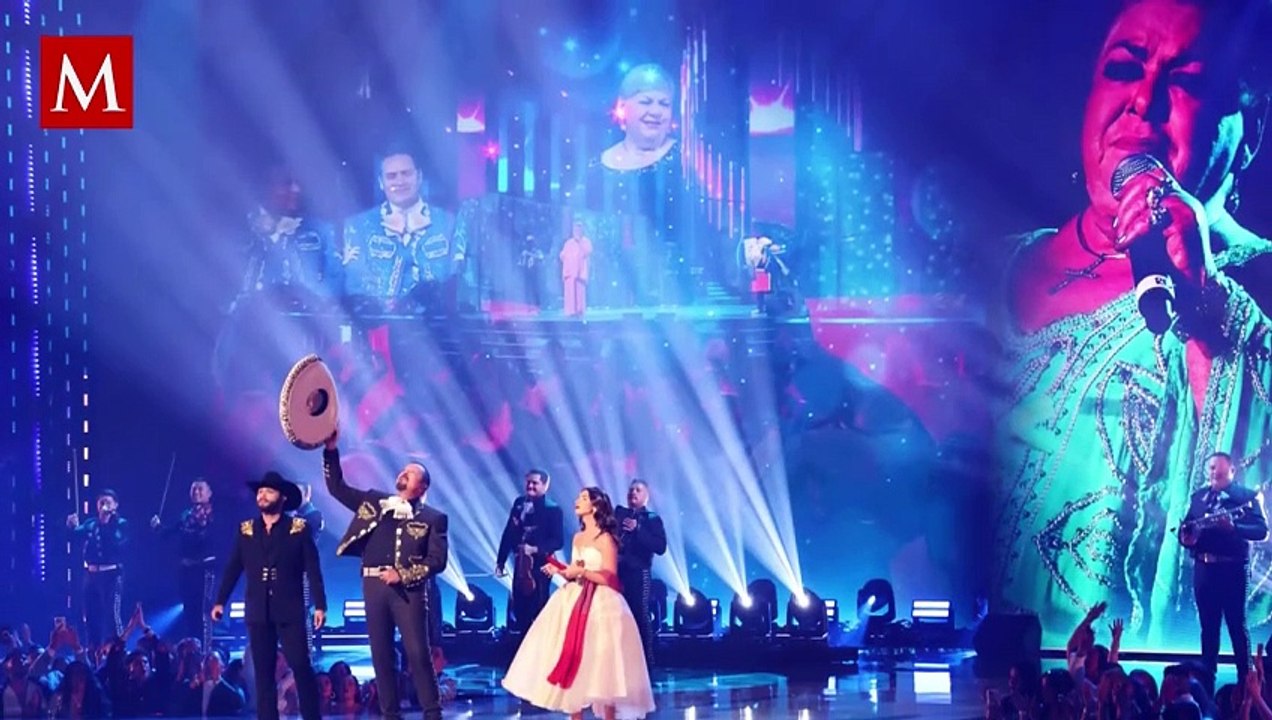"Tienes una gran mujer": Nodal acude a tienda de botanas y dueña se 'desvive' de emoción