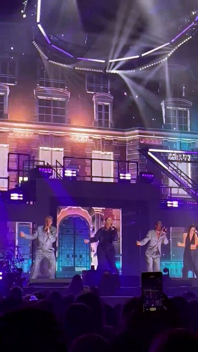 Star academy Tour 2025 le 1er concert de Star academy 12