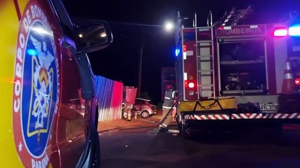 Casa de madeira é consumida por incêndio no Pioneiros Catarinenses