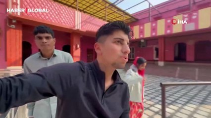 Bir anda on binlerce farenin içinde kaldı, neye uğradığını şaşırdı