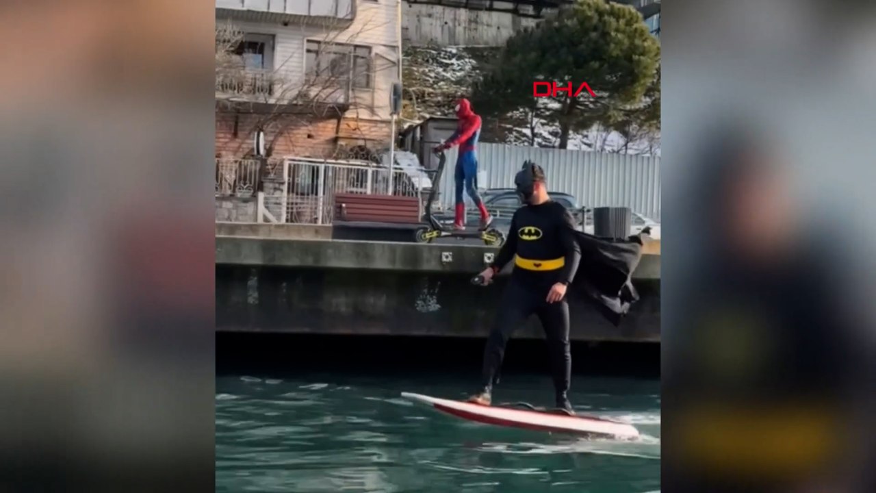 Bebek Sahili'nde Batman sörf yaptı; Spider Man skuter kullandı