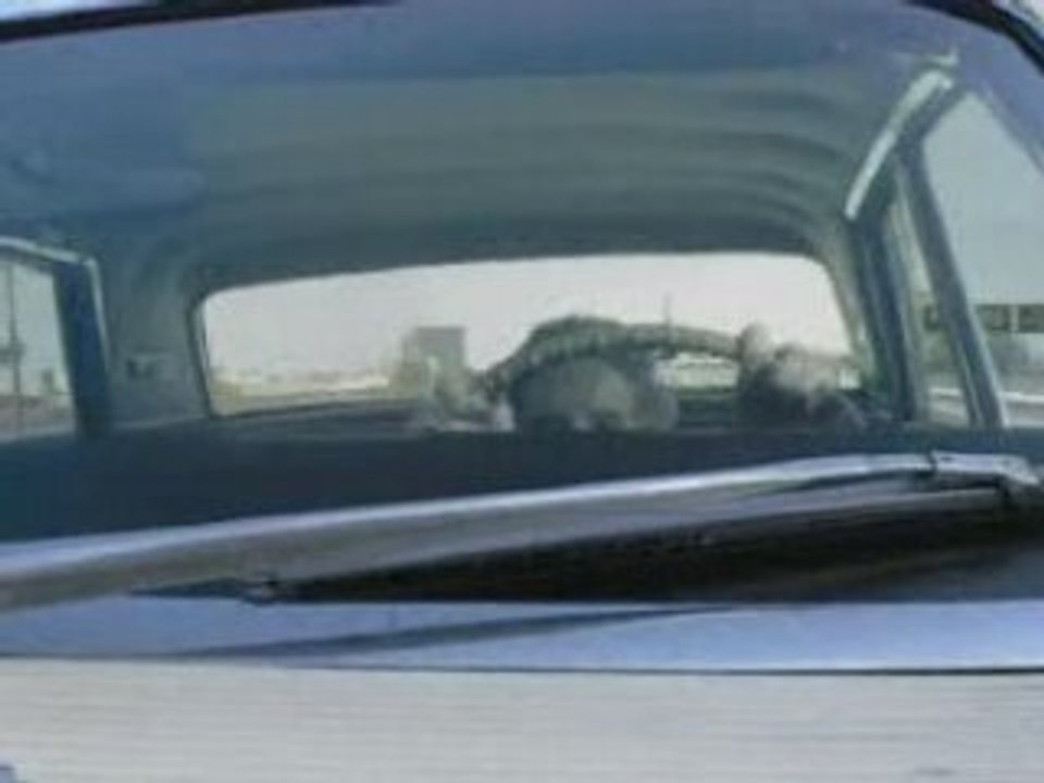 Humour - Avion qui atterit sur l'autoroute