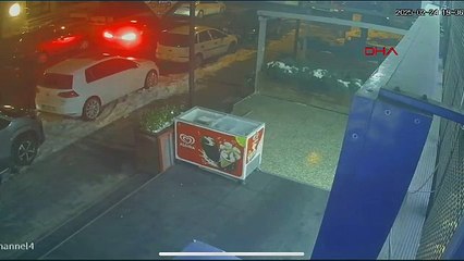 Müjde Ar ve eşi ölümden döndü: Kaza anı kamerada - thumbnail