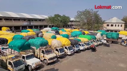 रात्रभर ठिय्या पण सकाळी अकरा वाजले तरी शेतकऱ्यांची व्यवस्थाच नाही