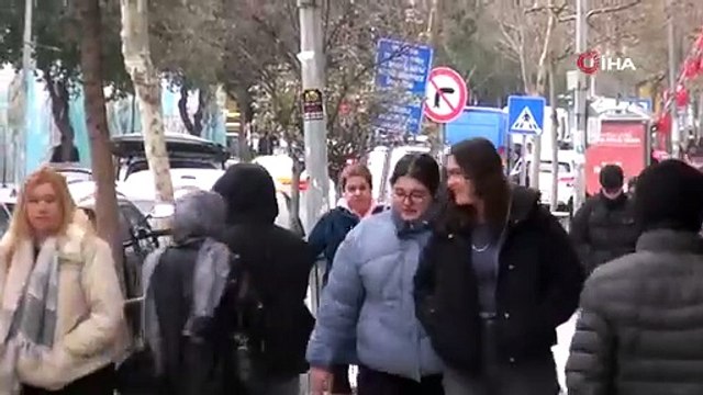 Manisa şehir merkezine yıllar sonra kar yağdı