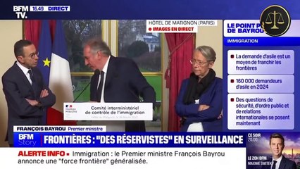 François Bayrou perdu pendant son discours : il devient la risée des réseaux à cause d'un verre d'eau