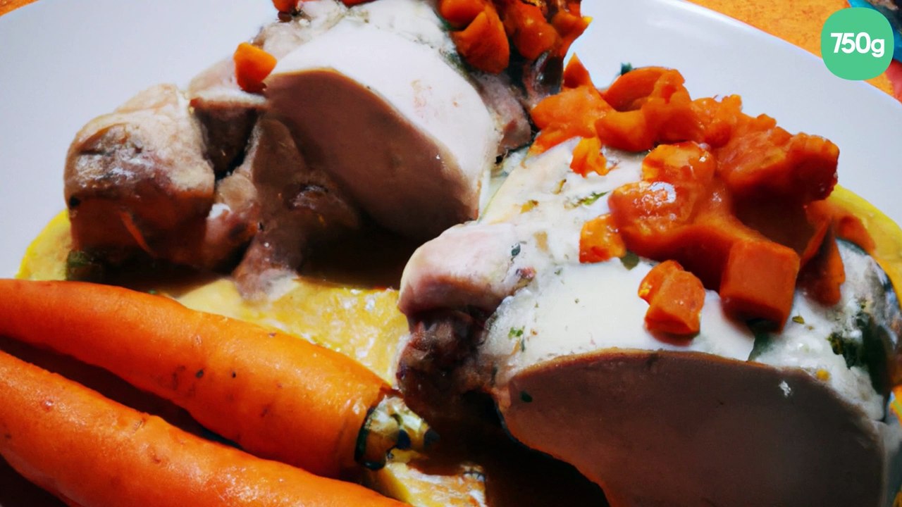 Chapon farci au veau, dés de carottes et sauce forestière