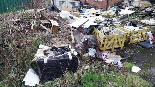 Rubbish dumped at Edinburgh Rd Chesterfield