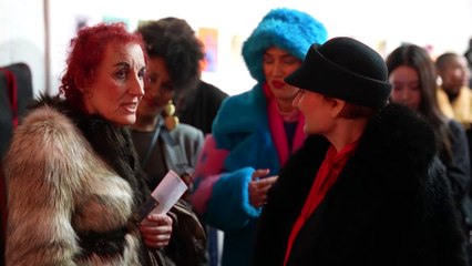 Nutraxin sponsorluğunda Çağla Şıkel, Londra Moda Haftası’nda Neslişah Yılmaz’ın defilesinde parladı!