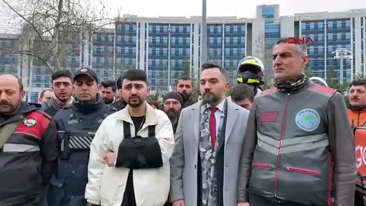 İstanbul - Çekici ile otomobil arasına sıkışarak ağır yaralanan kurye, adliyede basın açıklaması yaptı