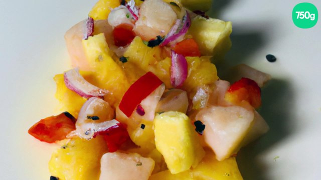 Ceviche de poisson aux poivrons, oignons, ananas et fruits de la passion