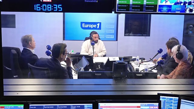 Cyril Hanouna - «Les nazis se sont comportés comme la France en Algérie» - La comparaison délirante de Jean-Michel Aphatie fait réagir dans On marche sur la tète