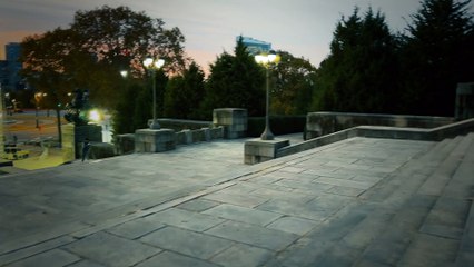 Nico Vázquez recrea a Rocky haciendo un anuncio muy especial