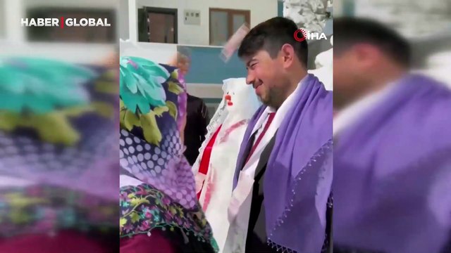Giresun'da sıra dışı olay: Kardan geline karda düğün ve takı töreni