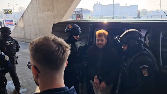 Mohamed Amra de retour en France, trois jours après son arrestation en Roumanie