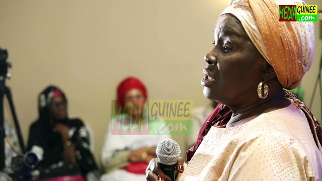 Hadja Saran Daraba Kaba au Forum du Dialogue Citoyen : (...) On m'a dit que je suis la seule femme qui est capable de dire la vérité au Général Lansana Conté.
