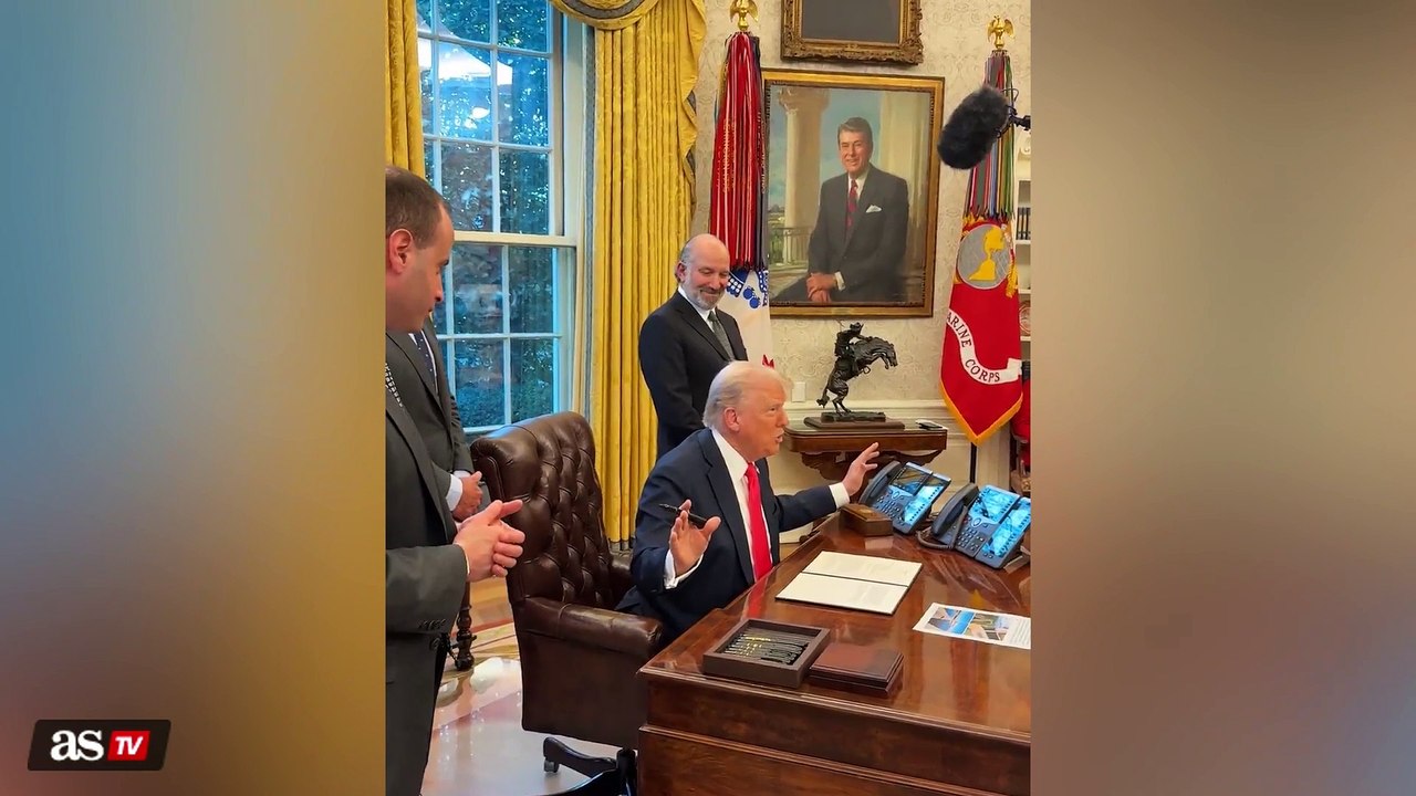 The 'Deranged' Jack Smith Signing! Bizarre Scene as Trump Signs New Executive Order