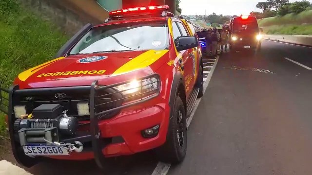 Homem fica gravemente ferido ao cair do viaduto da Avenida Rocha Pombo