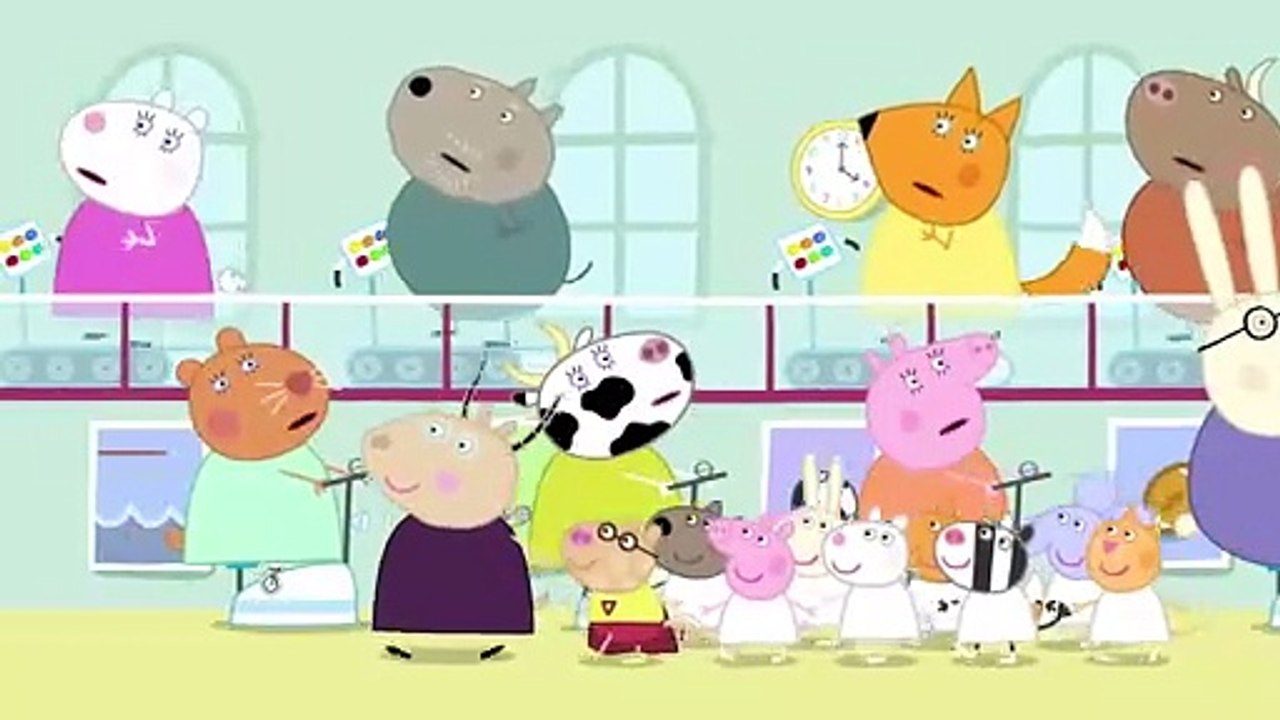 Peppa Pig Exercises At Gym Class!