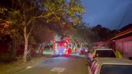 tn7-Rescatan a menores de 14 y 16 años que cayeron a alcantarilla en Tibás-250225