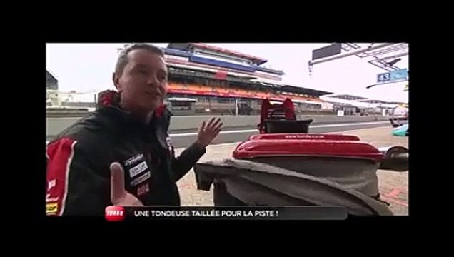 Insolite : une tondeuse à gazon Honda sur le circuit des 24h du Mans (Emission Turbo du 31/08/2014)